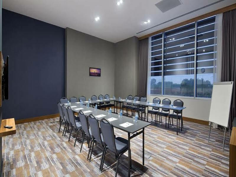 Hampton By Hilton Kocaeli Symbol Hotel Kültér fotó